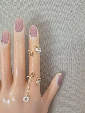 Crystal Slipper Wrapped With Gold And Pearls - Sets Of 2 - Comes With Charms